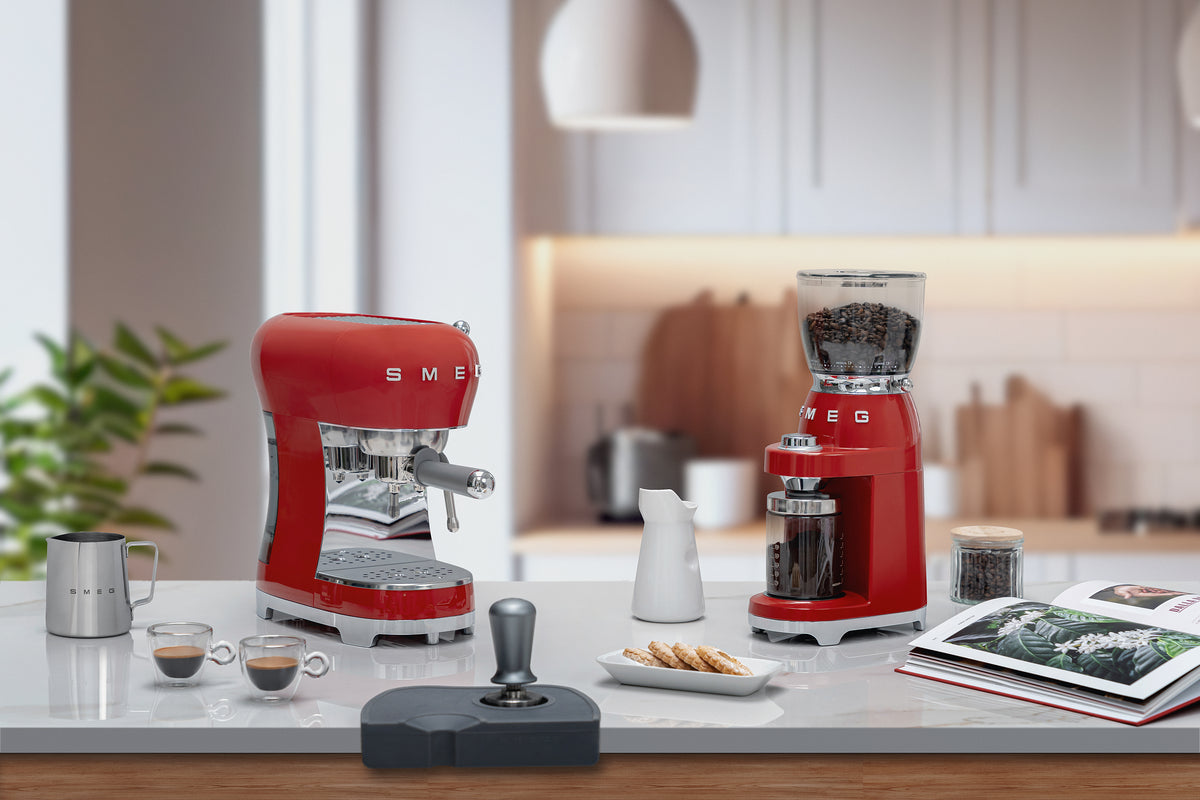 Smeg ECF02RDEU